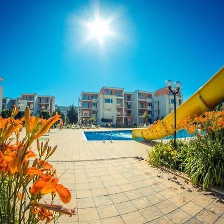 Appartement 1-Bedroom Apartment In A Resort With 6 Pools, Top Floor, Stunning Sunset View *