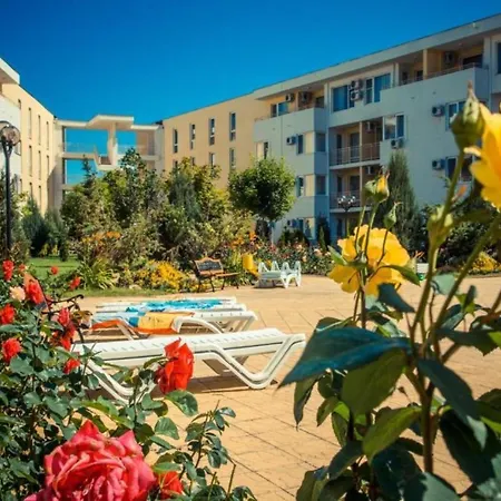 Appartement 1-Bedroom Apartment In A Resort With 6 Pools, Top Floor, Stunning Sunset View Slantchev Briag